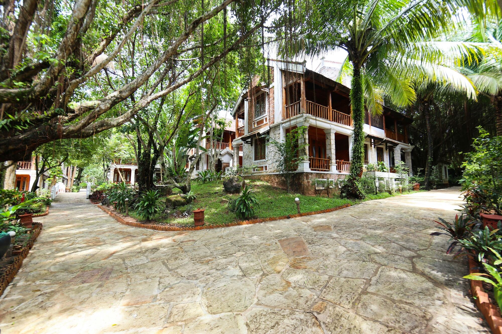 Ancient Village Phu Quoc Resort ภายนอก รูปภาพ